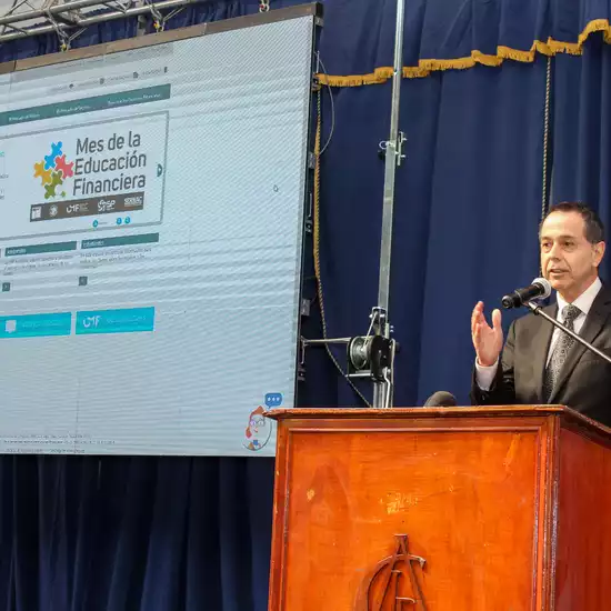 Ministro de Hacienda y autoridades del Mercado Financiero inauguraron hoy el Mes de la Educación Financiera